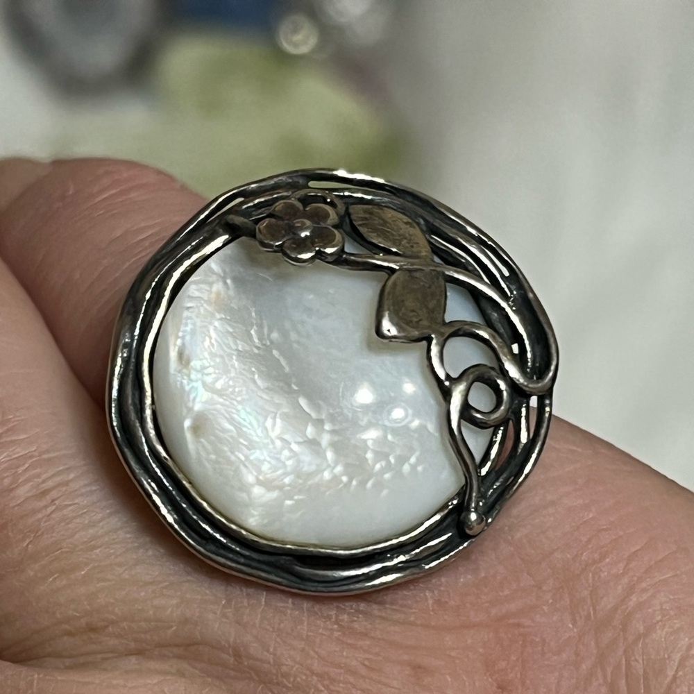 Israel Sterling Mother Of Pearl Ring - Picture 9 of 16